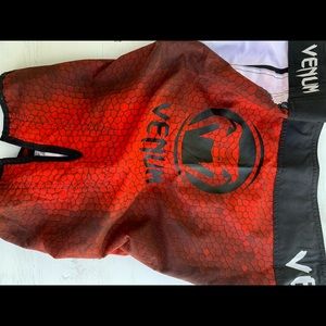 NWOT VENUM MMA SHORTS | size 36 / XL